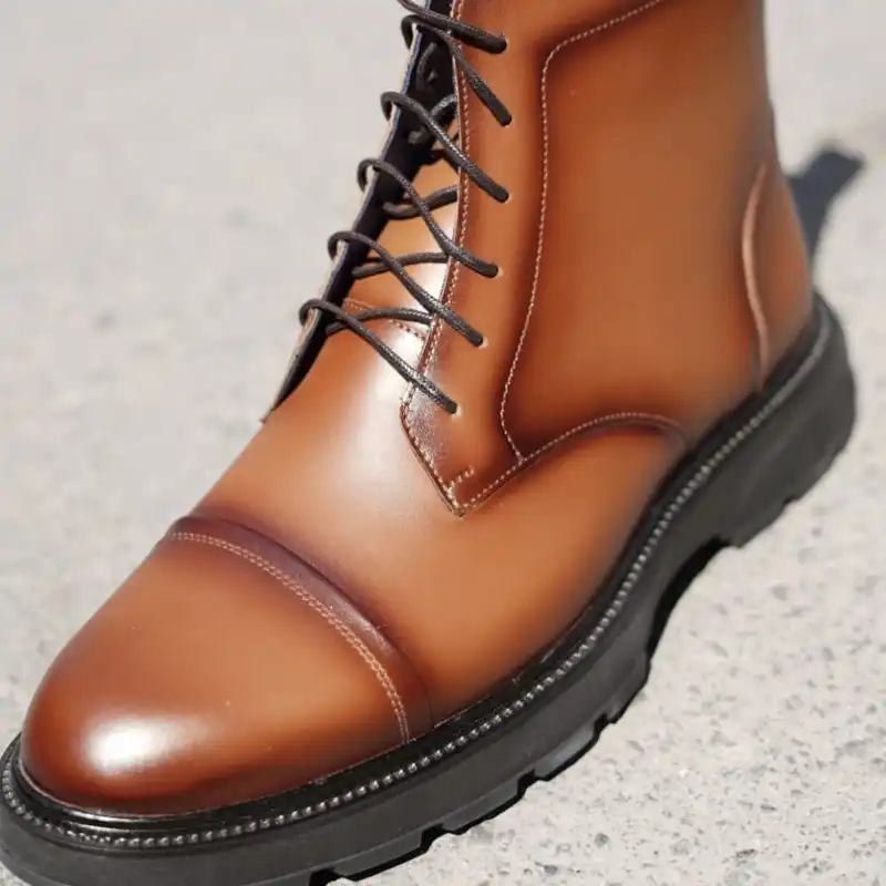 نیم بوت مردانه مدل مدل A-A کد دیتونا-4808 رنگ عسلی