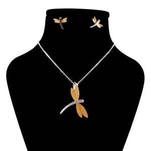 نیم ست زنانه طرح سنجاقک کد H0215