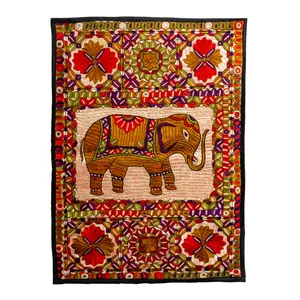 رومیزی سوزن دوزی طرح فیل کد A1