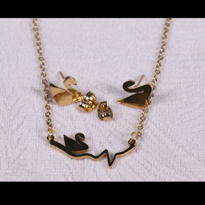 نیم ست دخترانه طرح قو کد 13237 نیم ست دخترانه طرح قو کد 13237