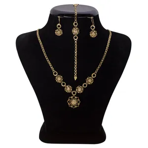 نیم ست طلا 18 عیار زنانه کد N165