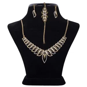 نیم ست طلا 18 عیار زنانه کد N129