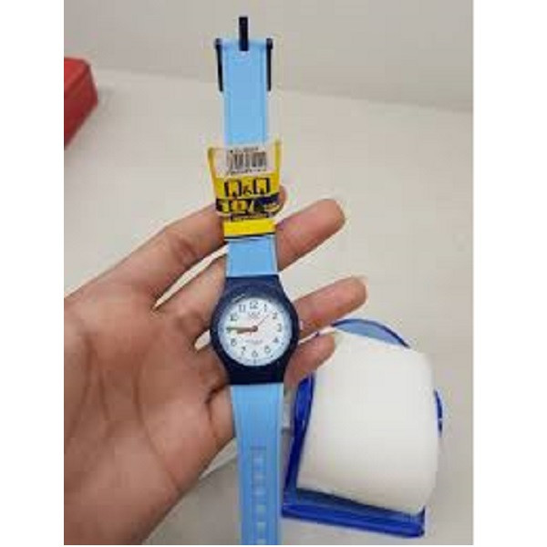 ساعت مچی عقربه ای پسرانه کیو اند کیو مدل VR75J003Y