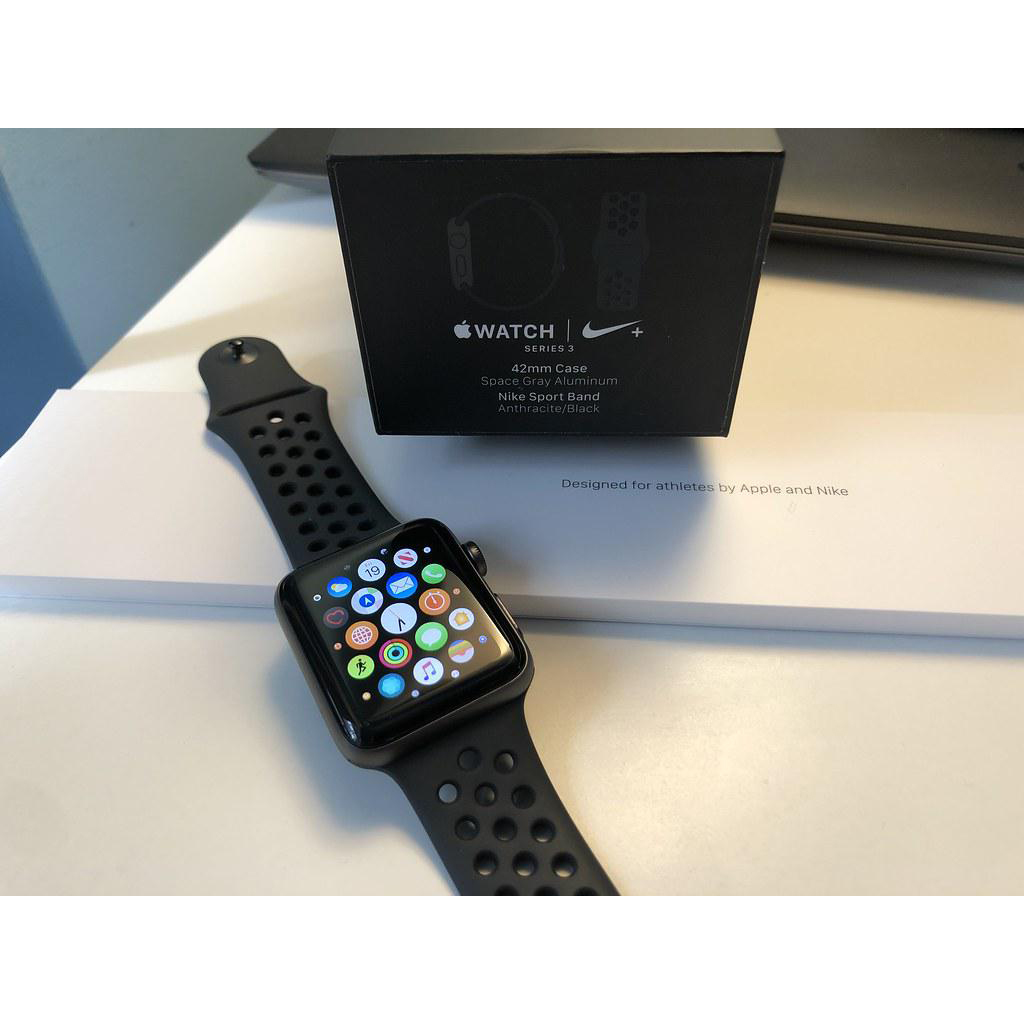 Iwatch series 3 hotsell space gray aluminum