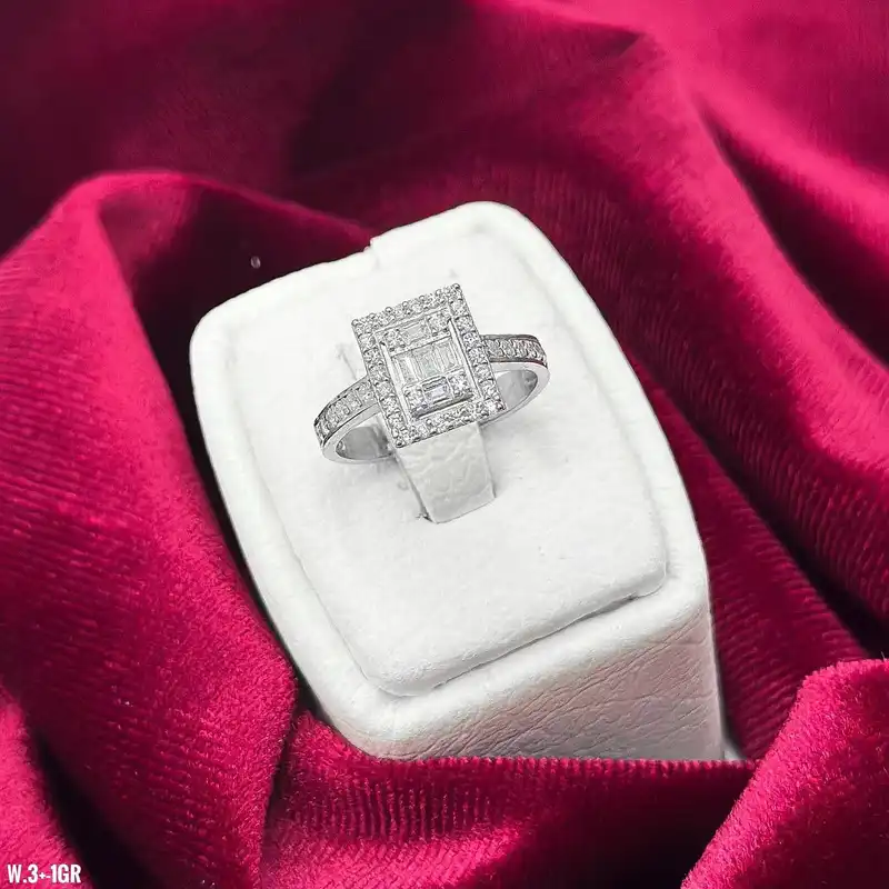 انگشتر نقره زنانه مدل امرالدکات 0205