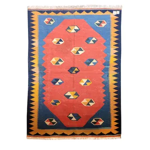 گلیم دستباف دو و نیم متری طرح هندسی مدل AA77