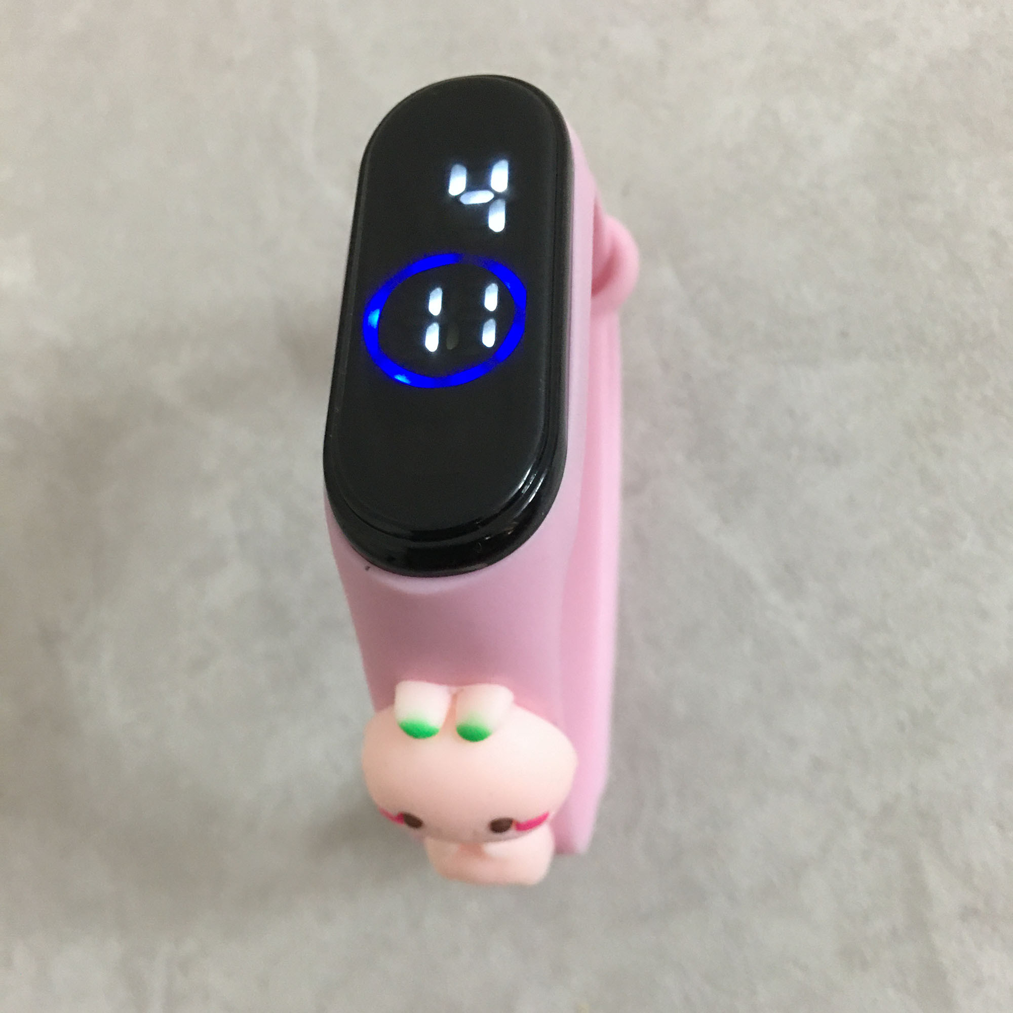 ساعت مچی دیجیتال مدل ضد آب سیلیکونی تربچه کیوت کد W TO PIN 33