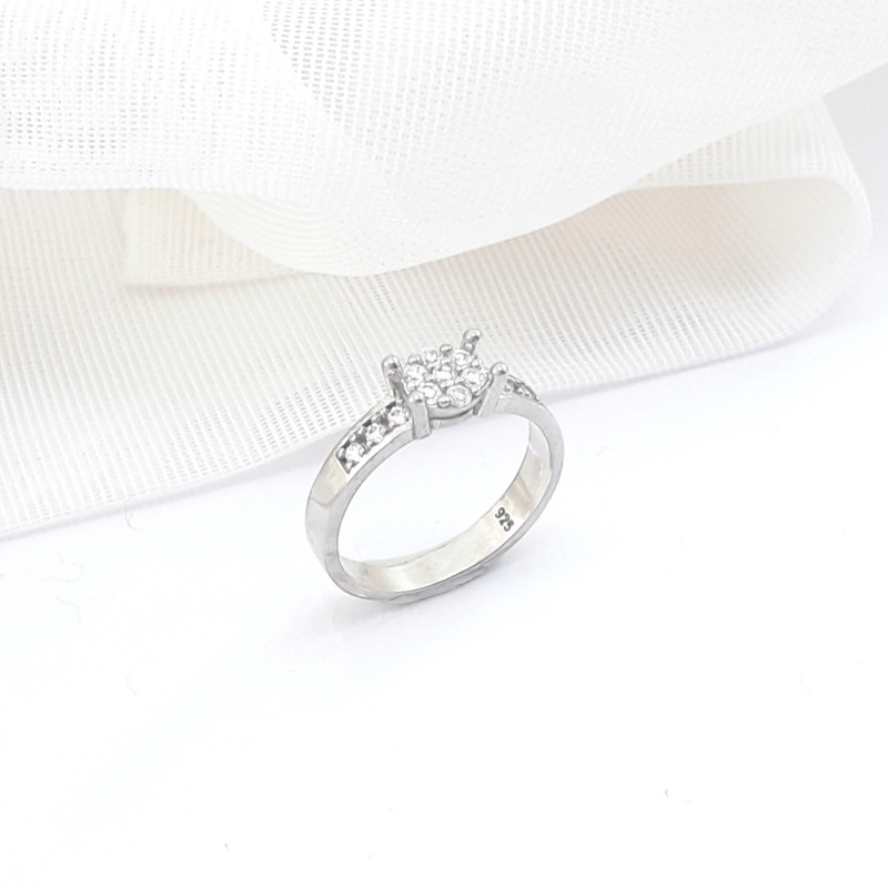 انگشتر نقره زنانه مدل یانی