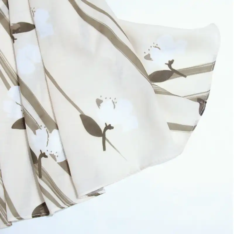 شال زنانه مدل نخی خنک تابستانه گل ریز کد a-7085