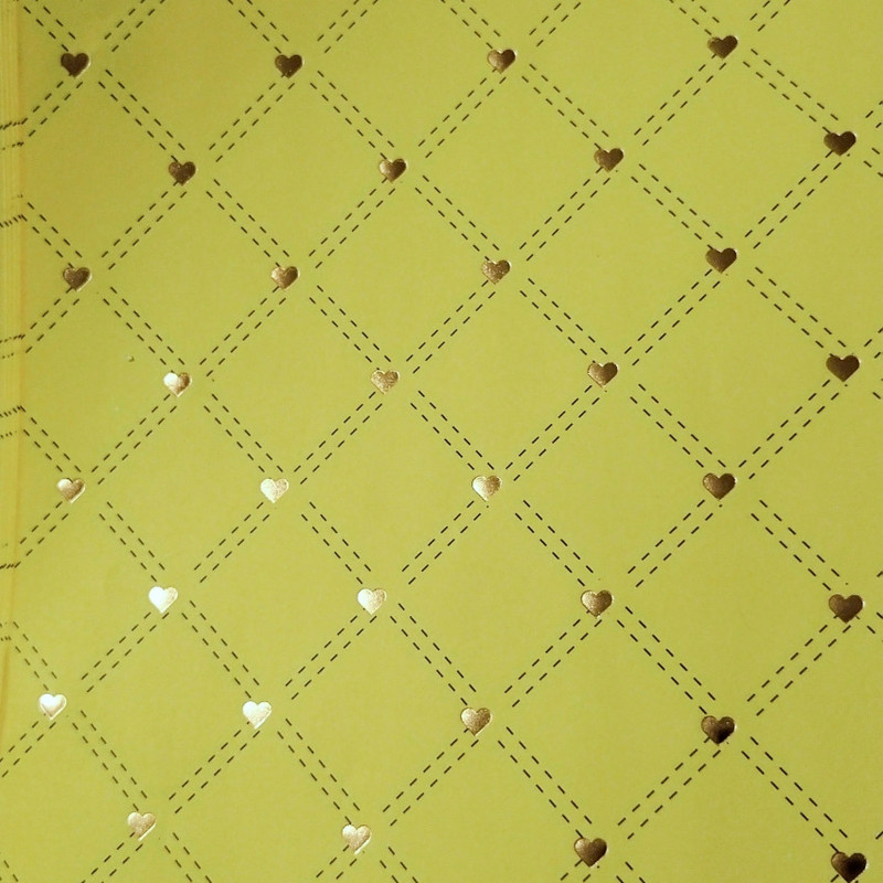 کاغذ کادو مدل قلب و خط طرح طلاکوب بسته 6 عددی