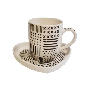 ماگ و زیرماگی سرامیکی مدل قلبی کد 160