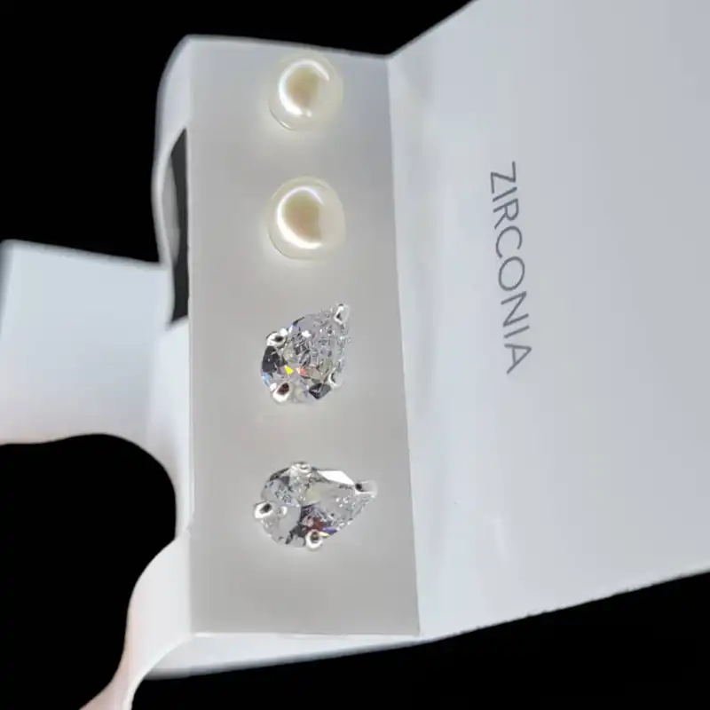 گوشواره نقره زنانه آی ام مدل اشک با کریستال زیرکنیا مجموعه دو عددی