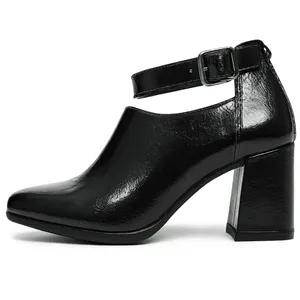 کفش پاشنه‌دار زنانه مدل صکالو