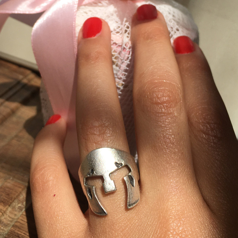 انگشتر مدل کلاه خود انگشتر مدل کلاه خود