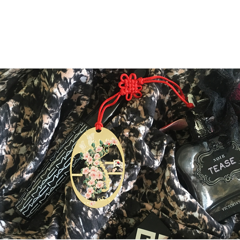 آویز گردنبند زنانه طرح گل بهار مدل KR20