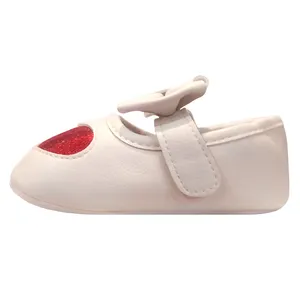 پاپوش نوزادی دخترانه طرح Heart کد M200