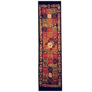 رومیزی سوزن دوزی کد SOOZRA1