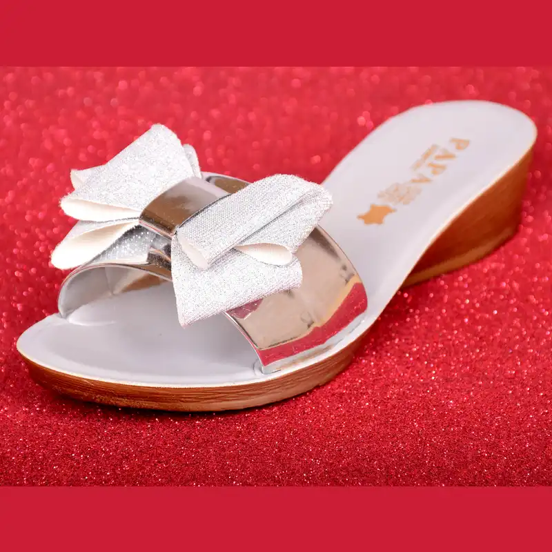 دمپایی زنانه پاپا کد SLV.6062