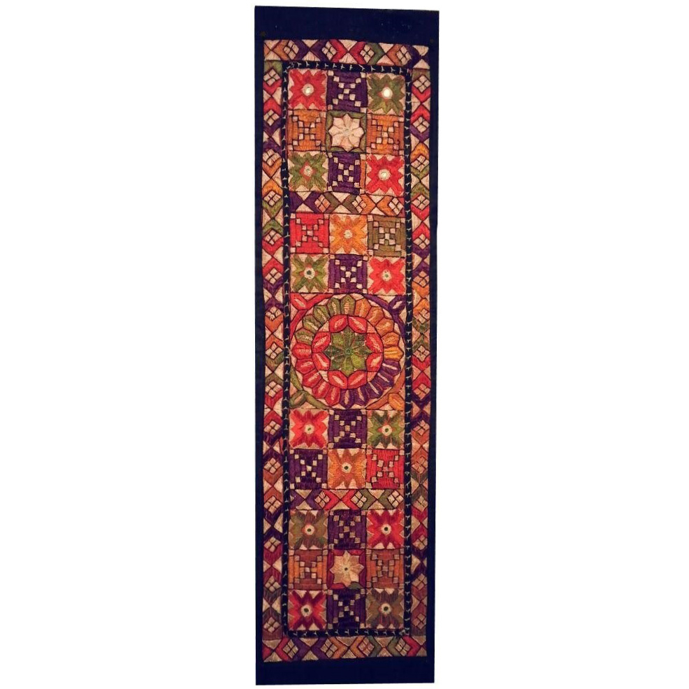 رومیزی سوزن دوزی کد SOOZRA6