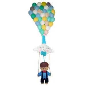 آویز تزیینی مدل پسر و بادکنک