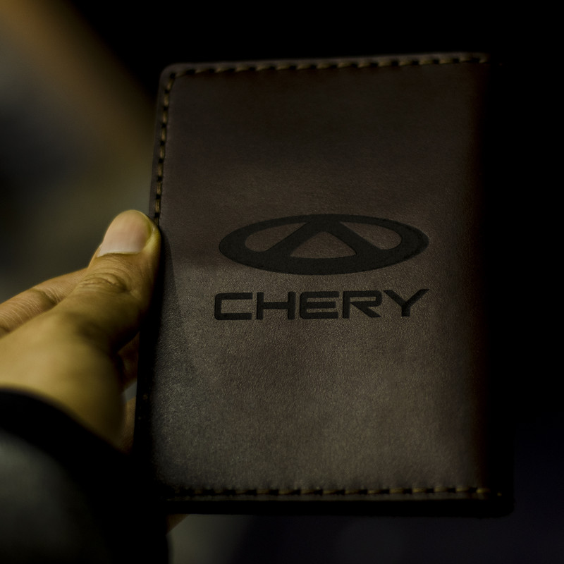 کیف مدارک چرمینه اسپرت طرح چری کد 53024