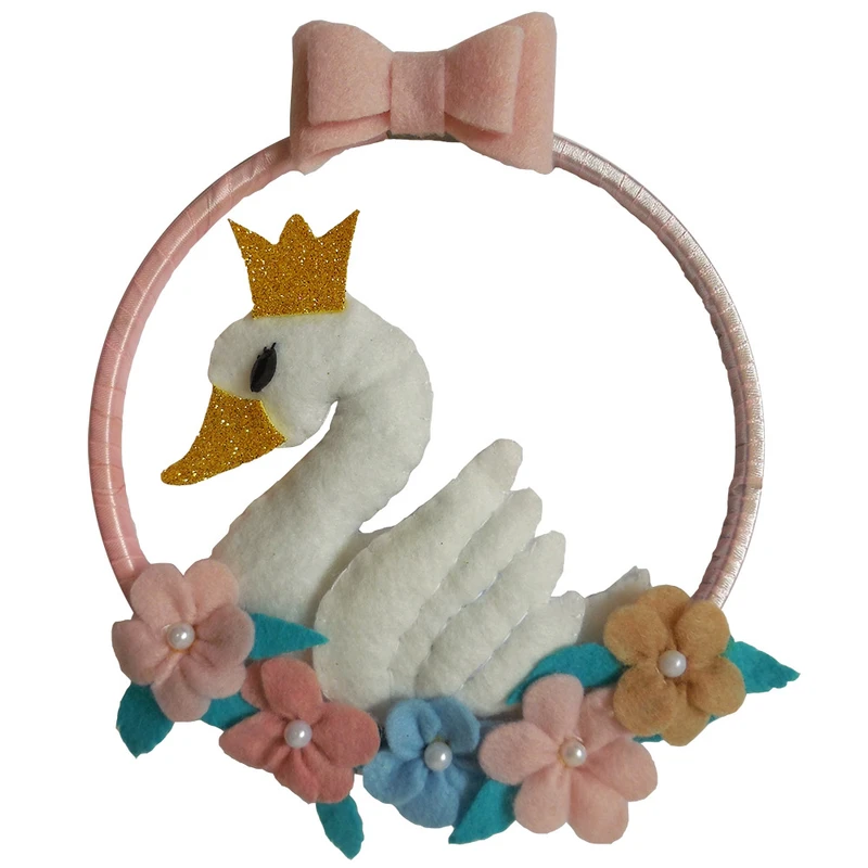 آویز تزیینی مدل حلقه و قو