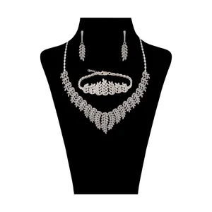 نیم ست نقره زنانه سینانر کد SN-R011