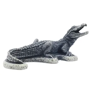 مجسمه طرح کروکودیل