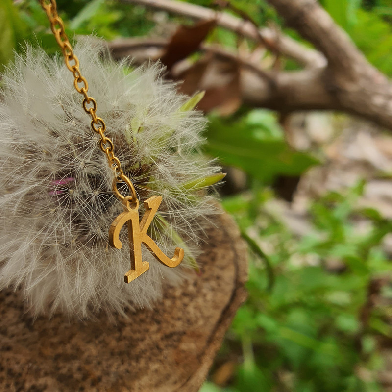 آویز ساعت زنانه طرح K کد AS1103 آویز ساعت زنانه طرح K کد AS1103