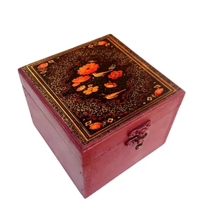 جعبه هدیه طرح گل و مرغ