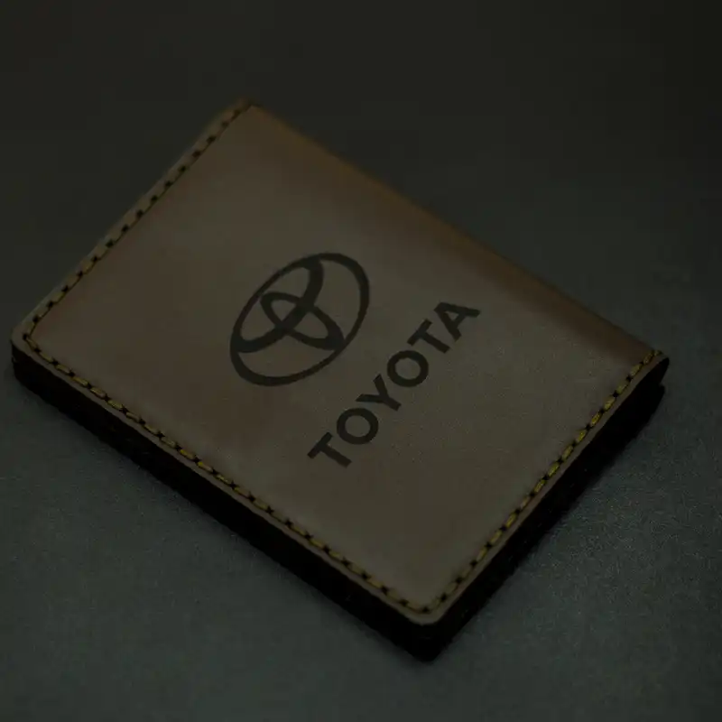 کیف مدارک خودرو چرمینه اسپرت طرح تویوتا کد 55024