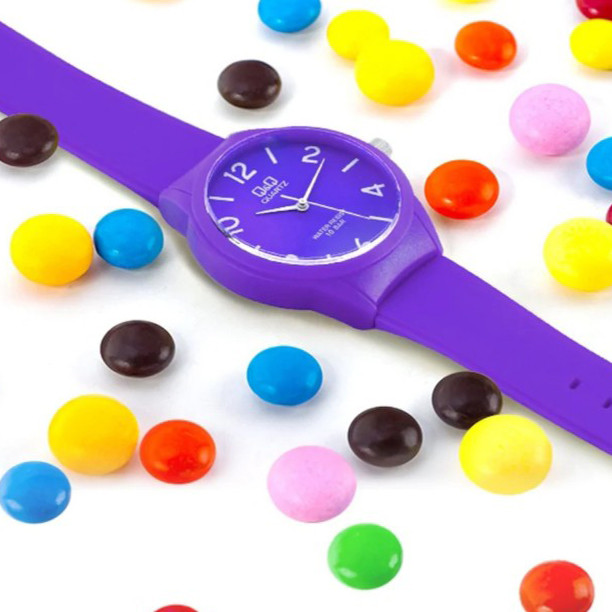 ساعت مچی عقربه ای دخترانه کیو اند کیو مدل. vr28j018y ساعت مچی عقربه ای دخترانه کیو اند کیو مدل. vr28j018y