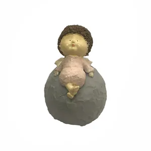 مجسمه مدل فرشته مو فرفری 31