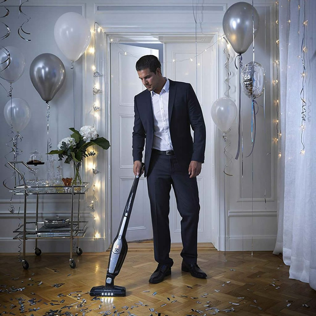 جارو شارژی الکترولوکس مدل ZB3015SW جارو شارژی الکترولوکس مدل ZB3015SW