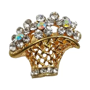 گل سینه طرح سبد گل مدل Gold