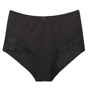 شورت گنی زنانه اسمارا مدل CreoraBW