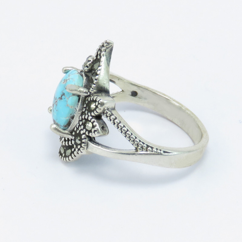 انگشتر نقره زنانه کد 215 انگشتر نقره زنانه کد 215