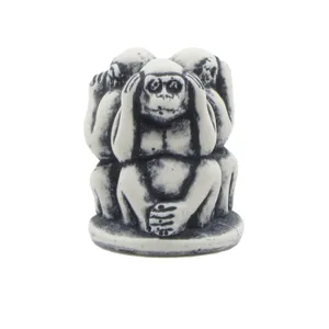 مجسمه طرح سه میمون خردمند