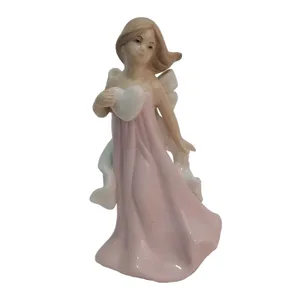 مجسمه طرح دختر و قلب کد 0032