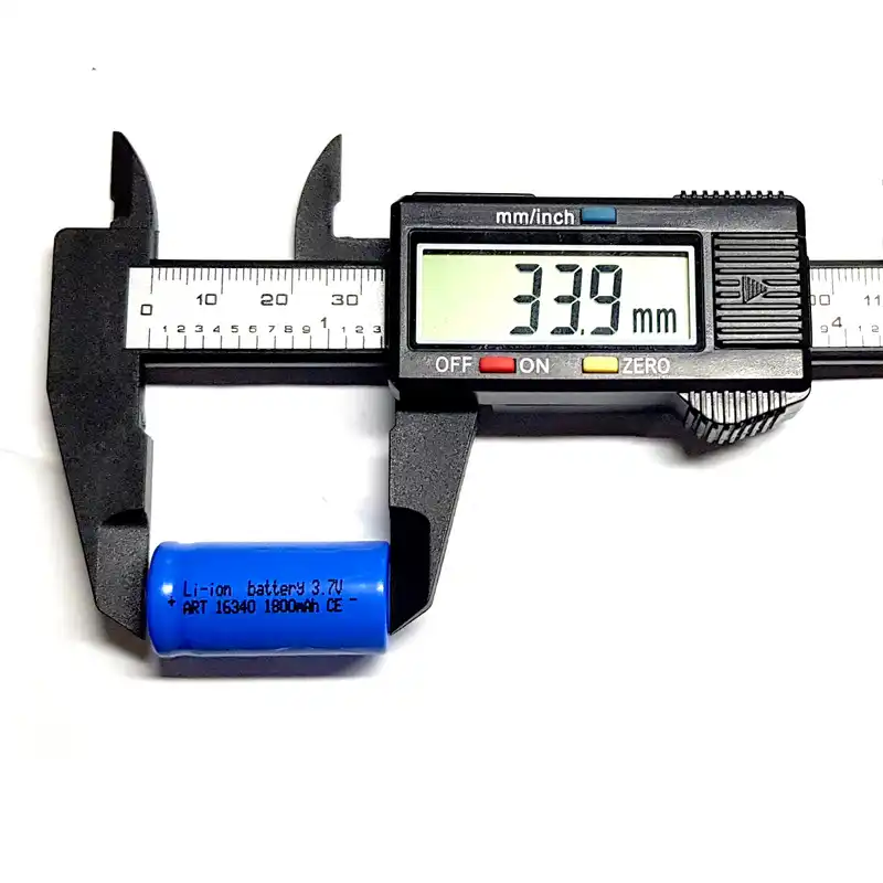 باتری لیتیوم یون قابل شارژ کد 16340 ظرفیت 1800 میلی آمپر ساعت