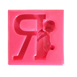 قالب فوندانت طرح حروف انگلیسی و فرشته حرف R کد 32565