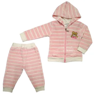 ست سویشرت و شلوار نوزاد طرح HUG کد M220