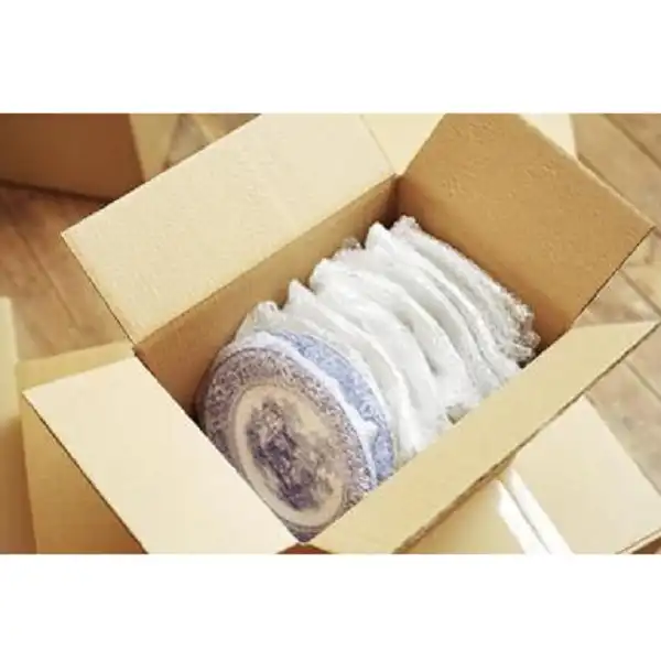 پلاستیک حبابدار ضربه گیر مدل ahh سایز 10 × 10 سانتی متر بسته 50 عددی