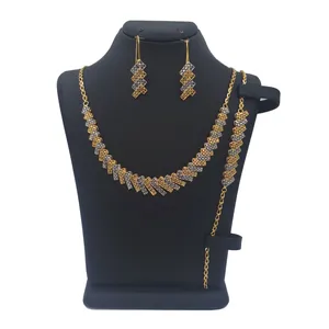 نیم ست طلا 18 عیار زنانه کد 3005