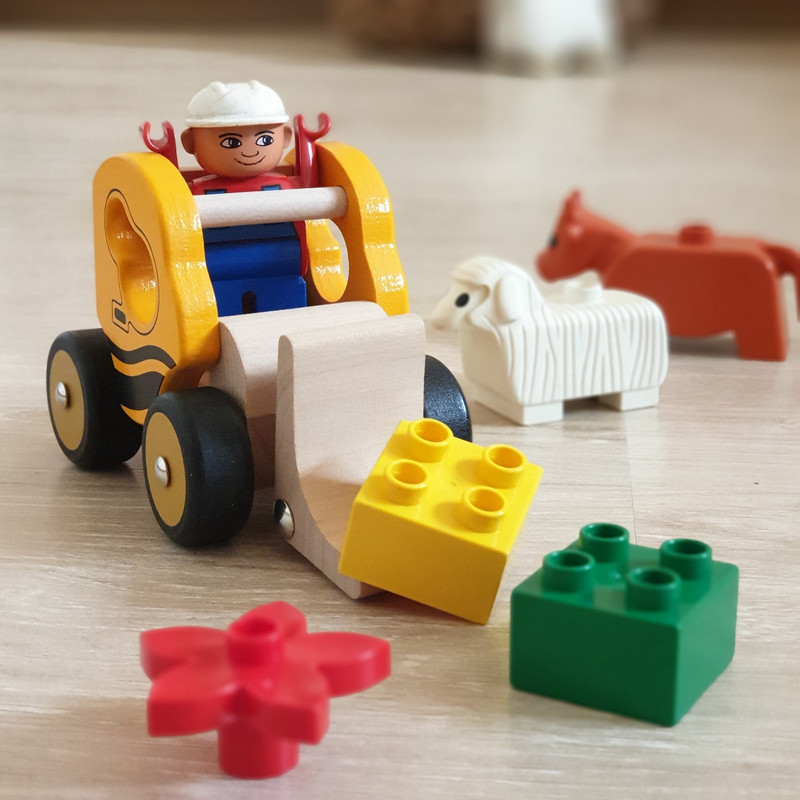 ماشین بازی طرح لودر مدل CTW00030