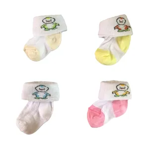 جوراب نوزادی طرح اردک کد 10 مجموعه 4 عددی 