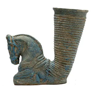 مجسمه طرح جام اسب