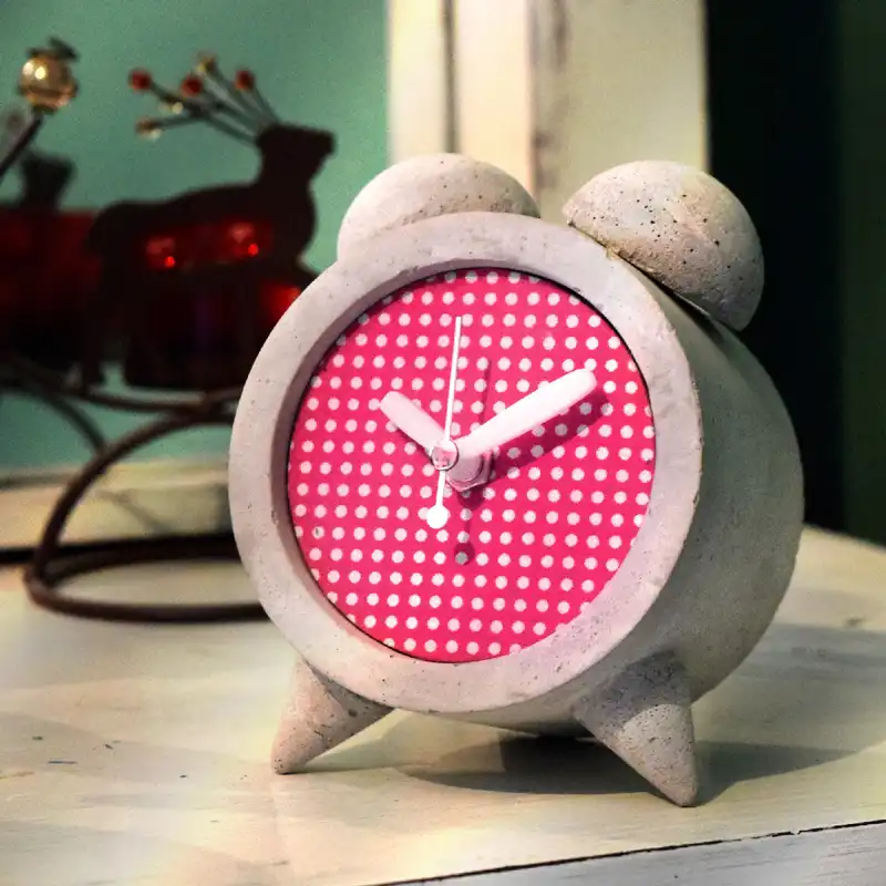 ساعت رومیزی بتنی مدل M-c01