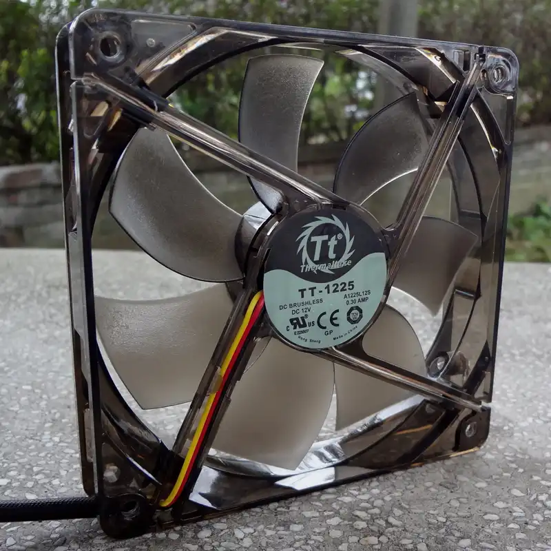 فن کیس کامپیوتر ترمالتیک مدل TT-1225