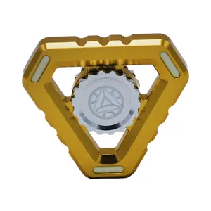 اسپینر دستی طرح Triangle کد B10148